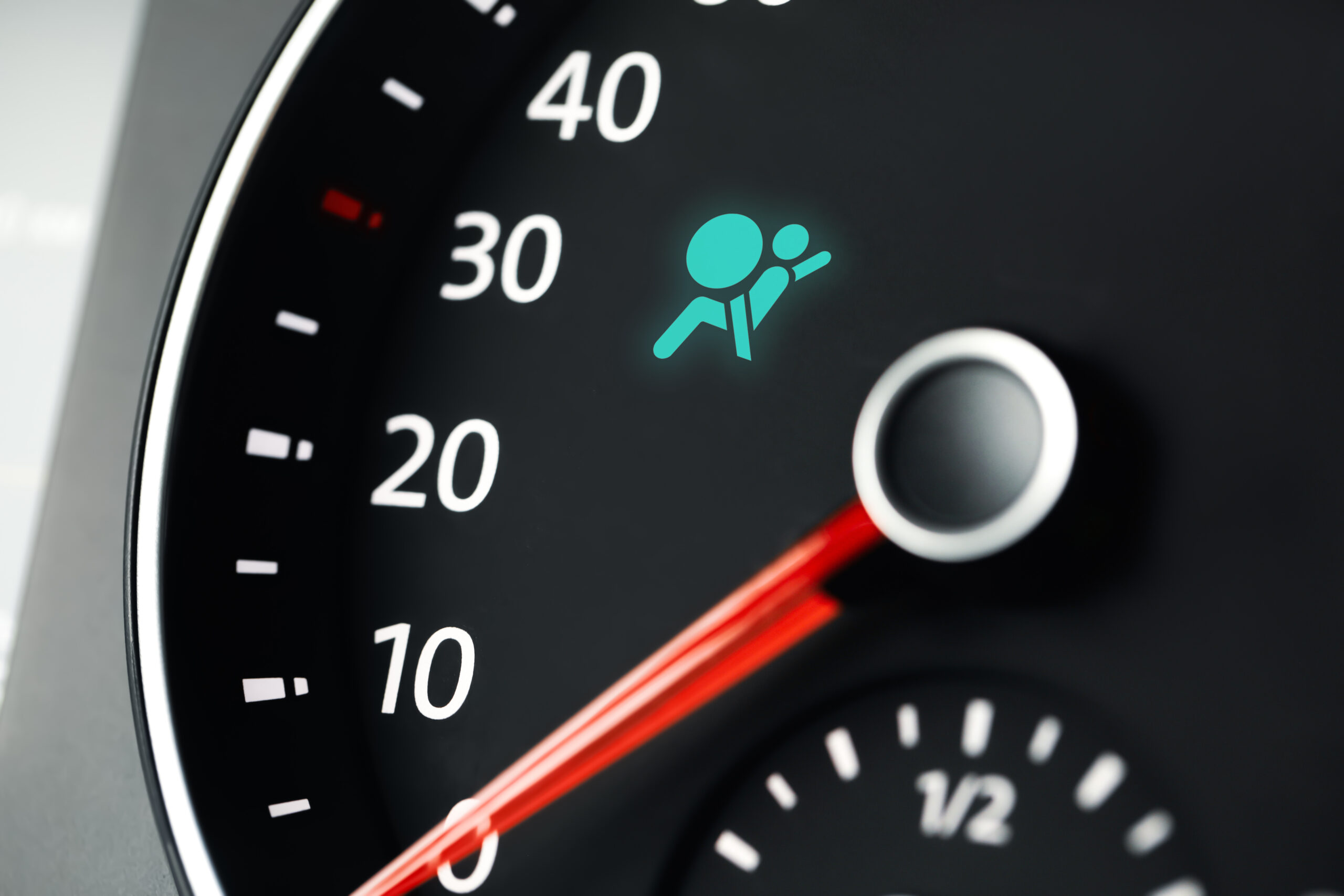 What does it mean when airbag light is on: example and key details