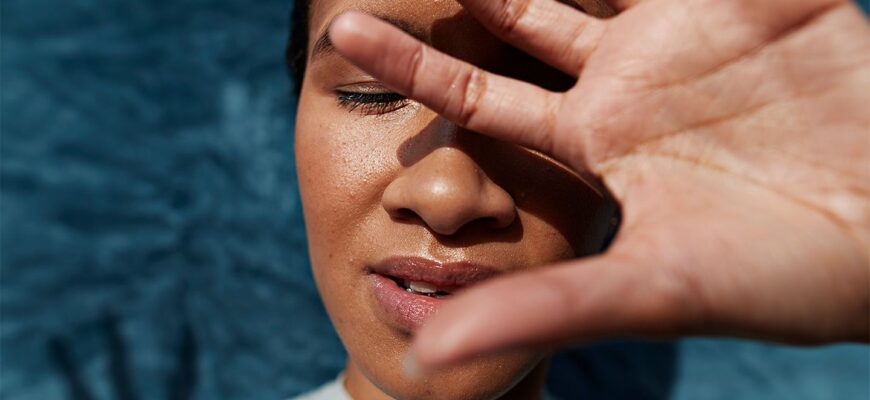 answers-to-migraine-eye-pain-and-light-sensitivity-1440x810