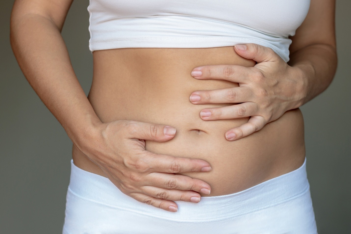 Why does my stomach feel bloated: main illustration