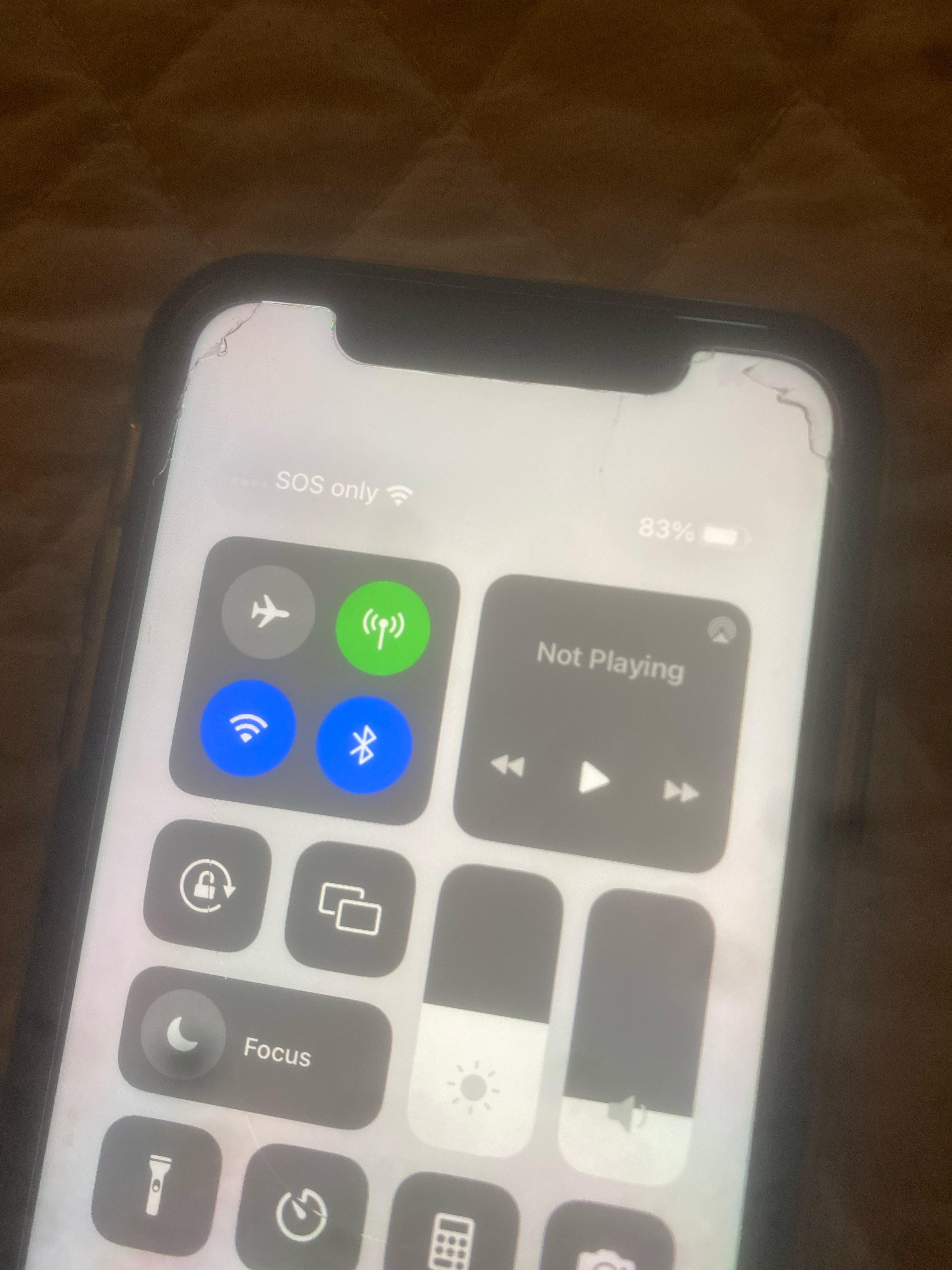 Why do i have sos on my iphone: visual explanation