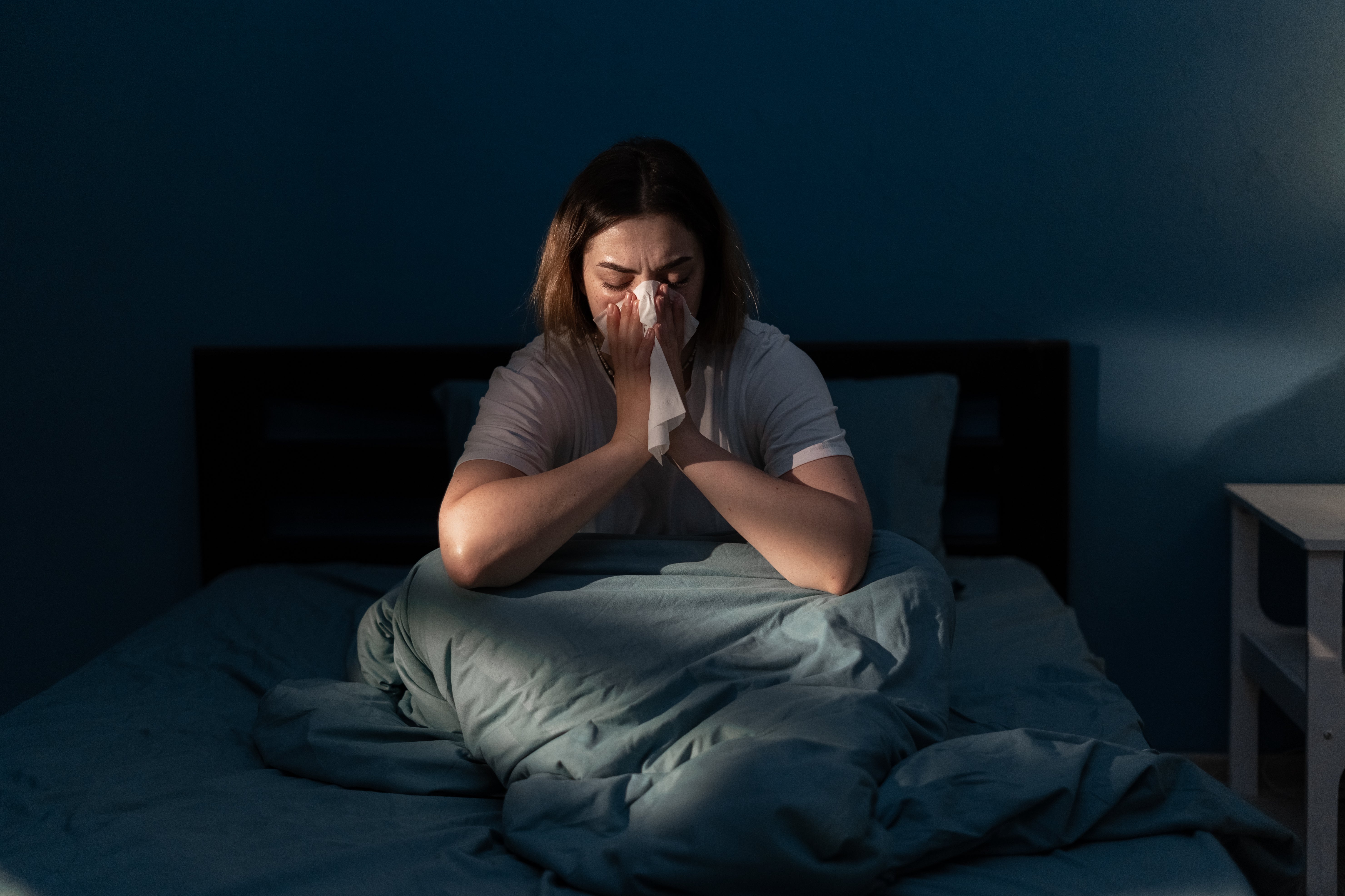 Why does my allergies get worse at night: main illustration