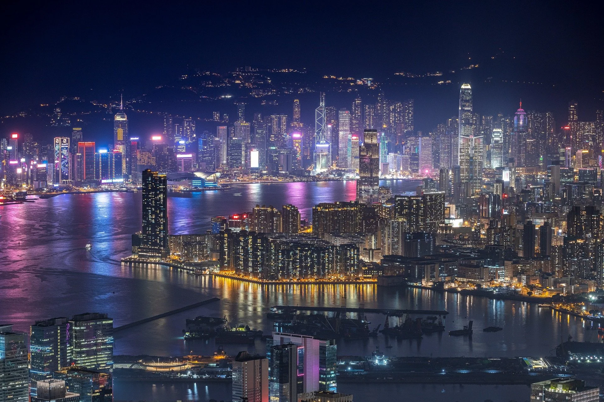 What time is it hong kong now: visual explanation